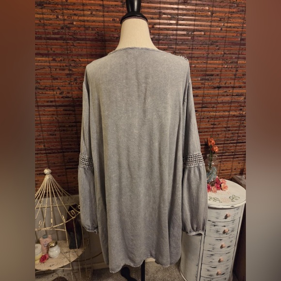Gray Long Sleeve Tunic Top - Picture 3 of 5